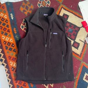 Patagonia men’s fleece vest
